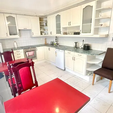 Oasis * ブダペスト