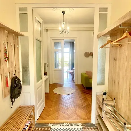 ホステル Oasis *